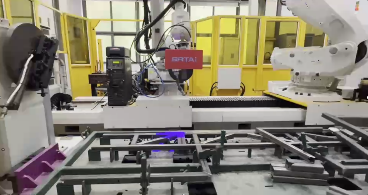 某头部商用车大顶3D焊接轨迹自动生成案例